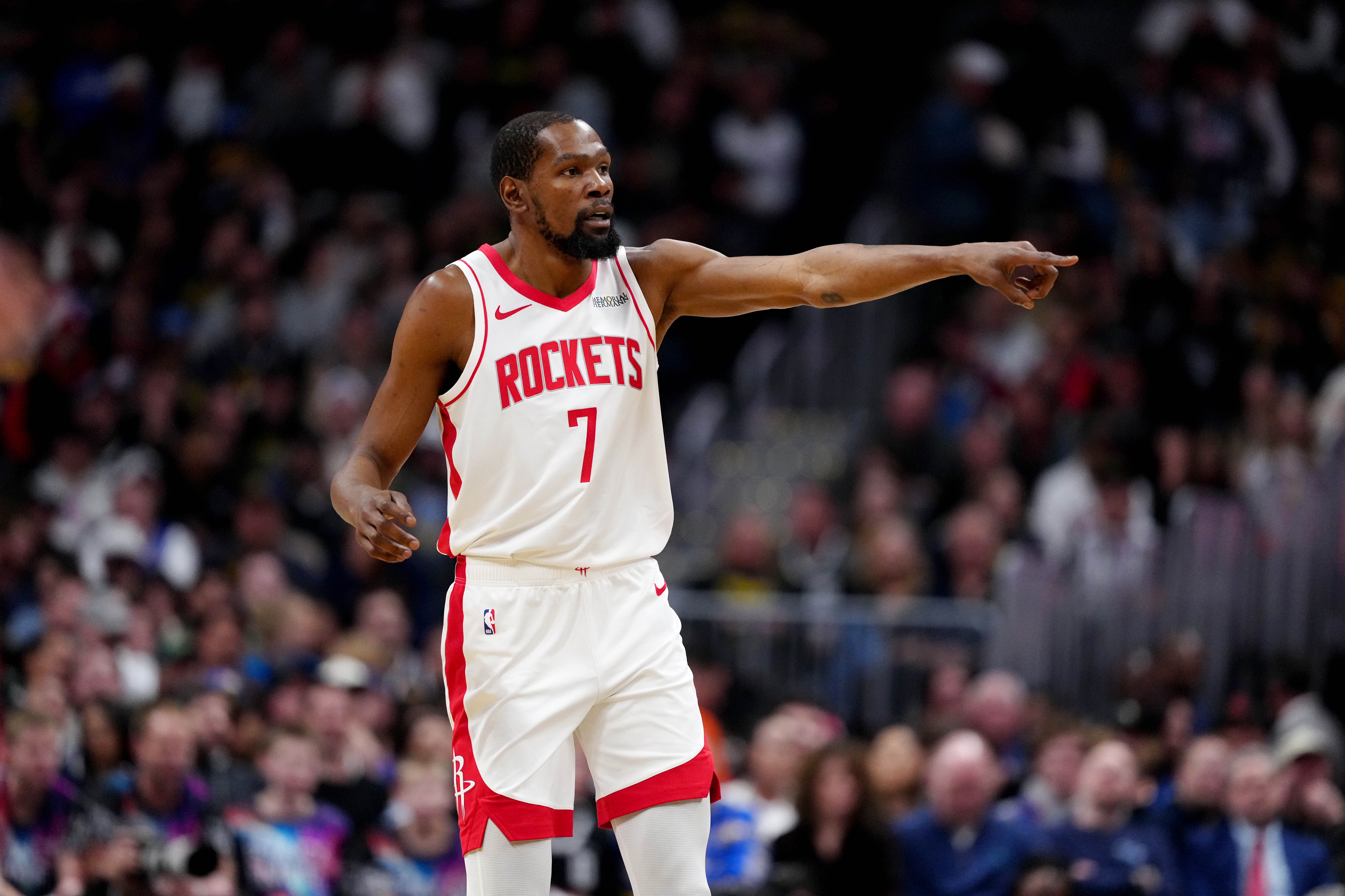 夹KD火箭没招！最好终结点被迫成为发起点 阵容缺陷打硬仗被针对